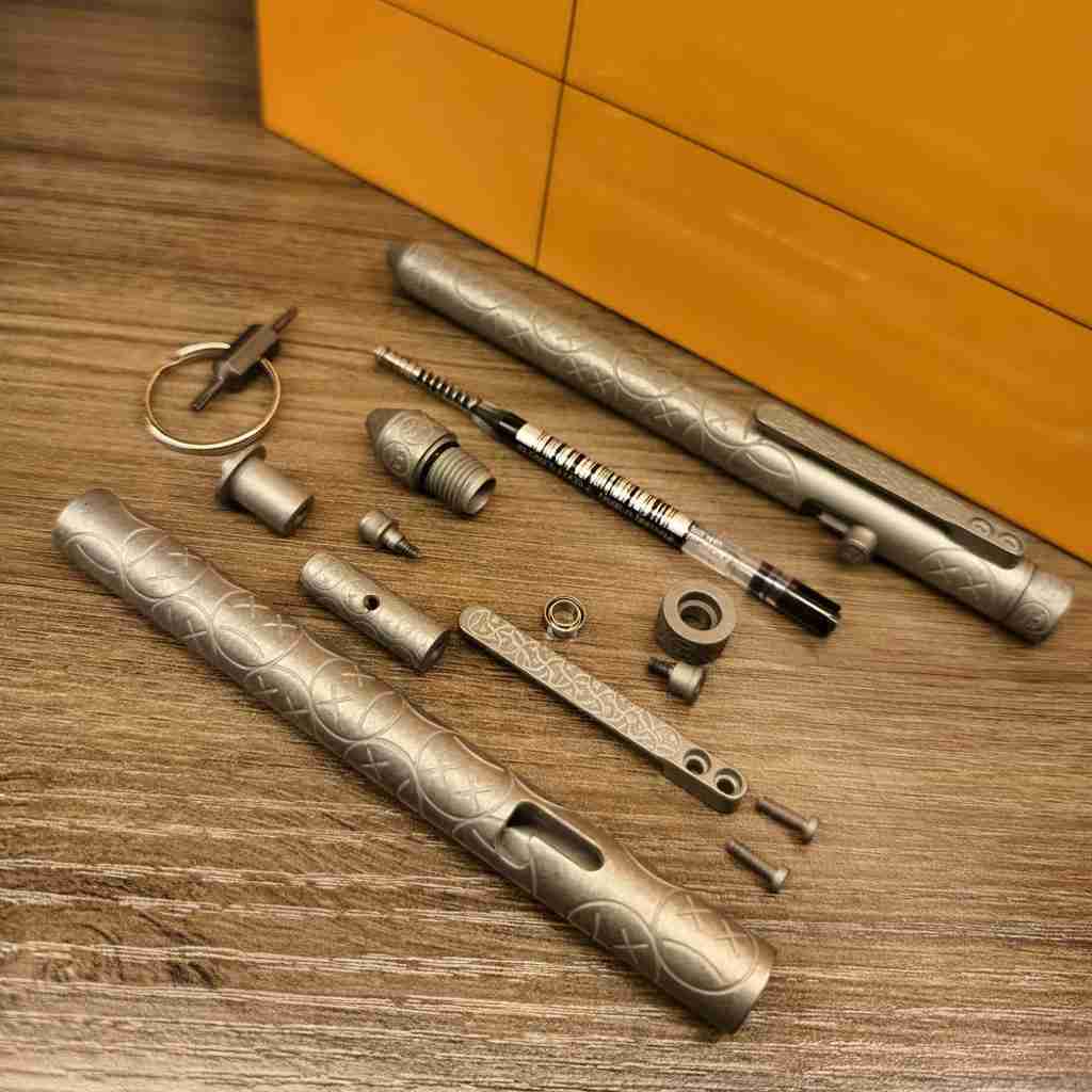 Full-Body CNC Carved TC4 Titanium EDC Writing Tool (0.7mm G2 Refill)