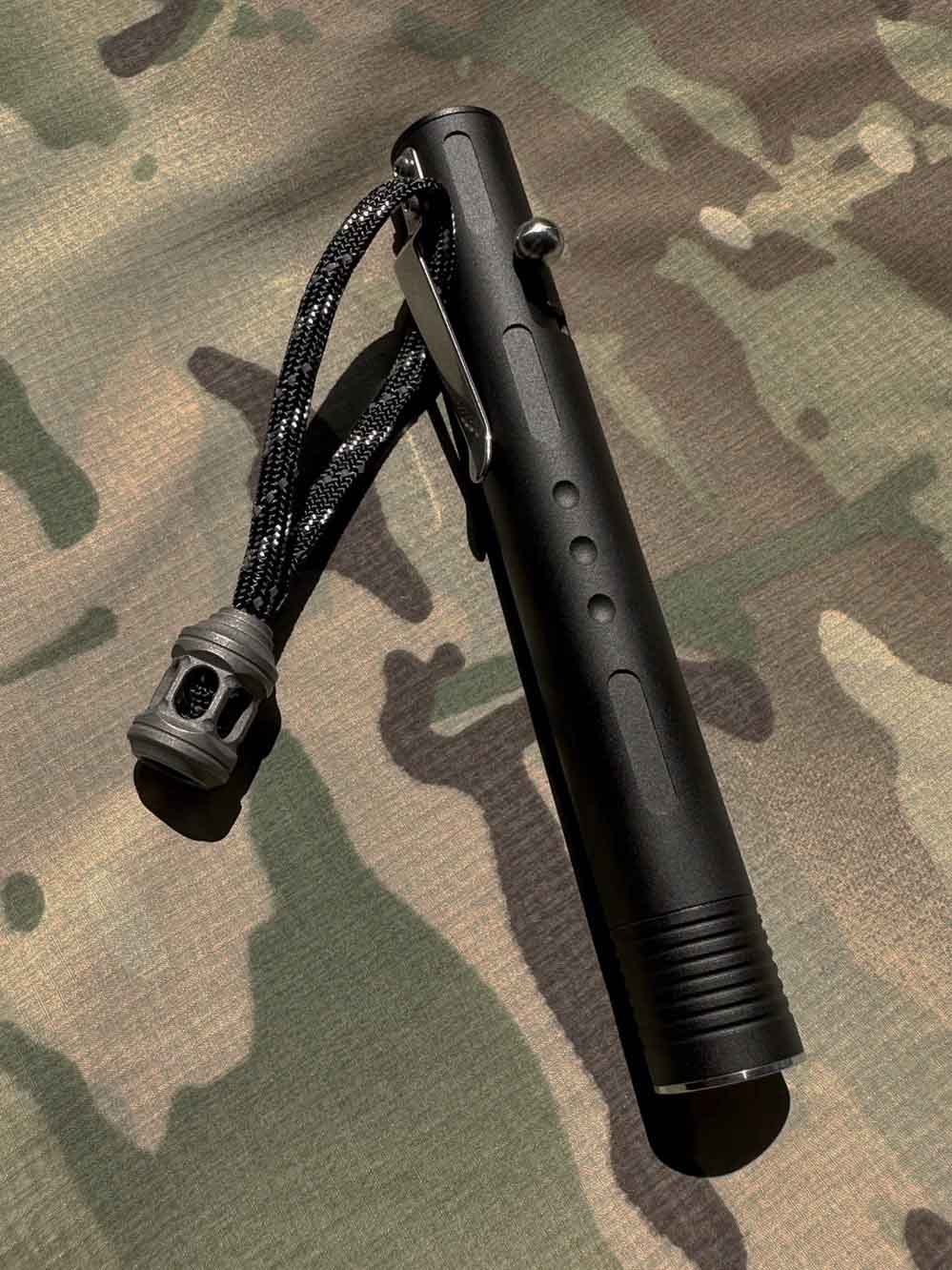Lightning Bolt-Action Flashlight – EDC Aluminum Tactical Pen Light (AA  14500 Battery)