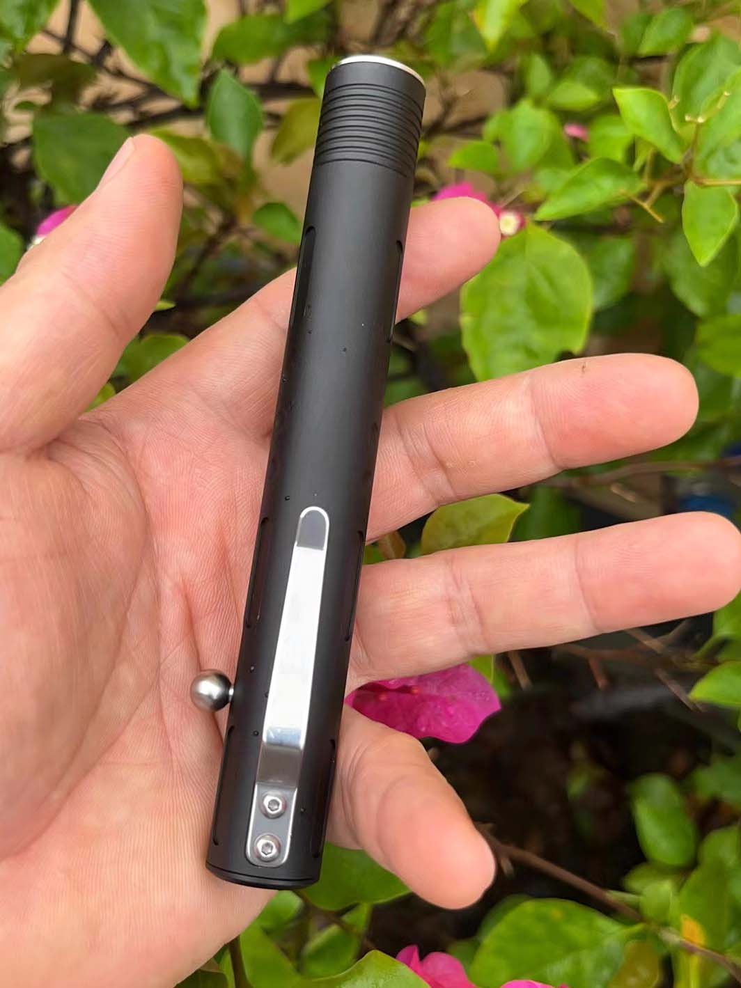 Lightning Bolt-Action Flashlight – EDC Aluminum Tactical Pen Light (AA  14500 Battery)